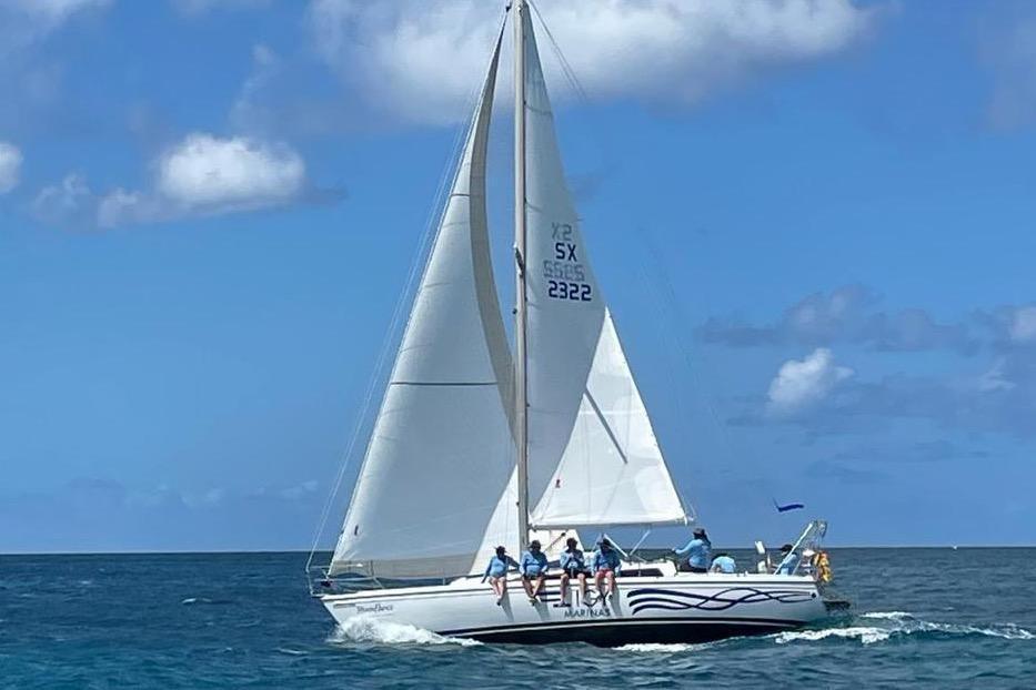 DUFOUR CATALINA